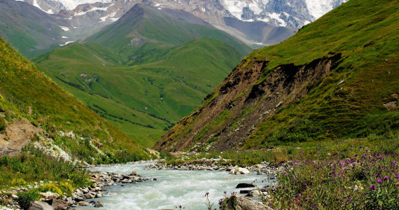 ushguli-river-1